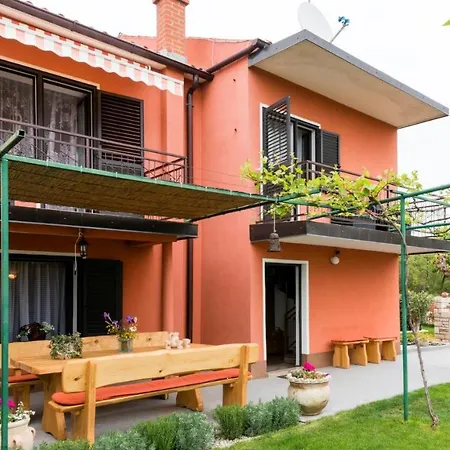 Roza Villa *
