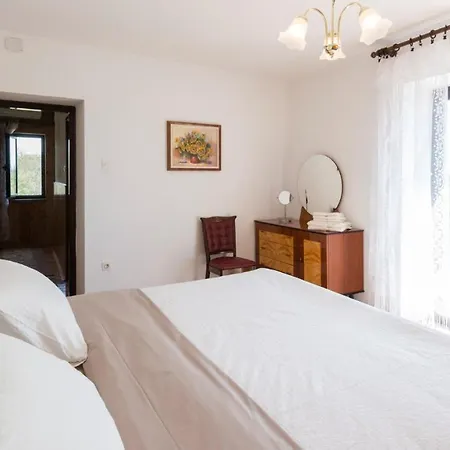 Roza Villa