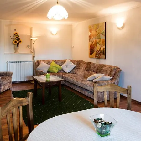 Roza Villa