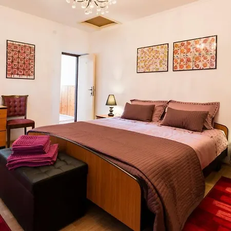 Roza أوماغ