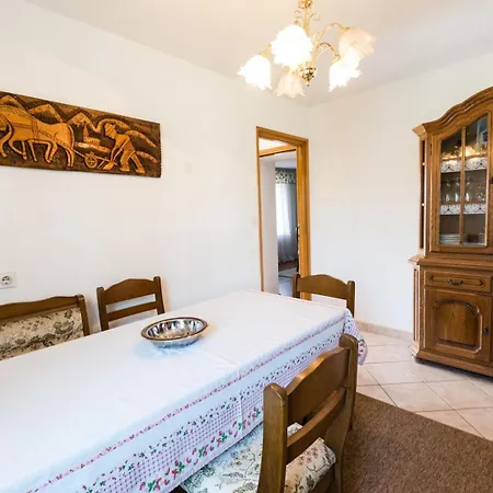 Roza Villa *