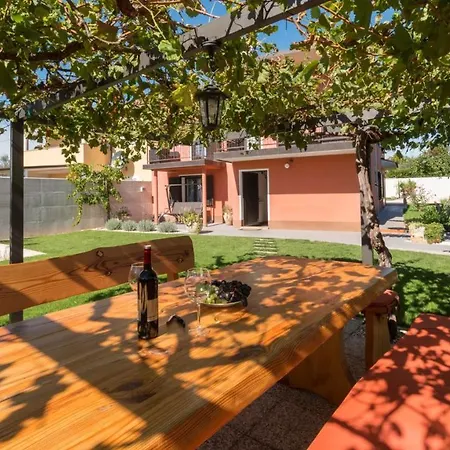 Roza Villa