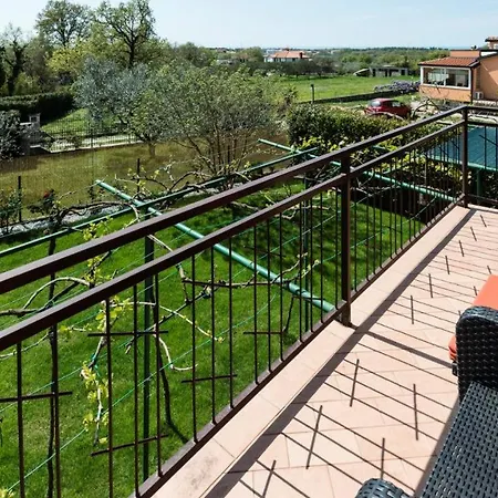 Roza Villa